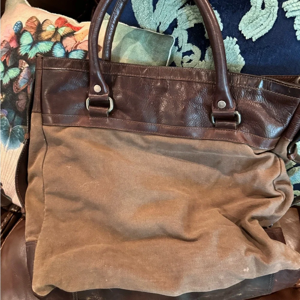 Beautiful Leather and Canvas Men's Bag